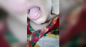 Girl seksi Karo Amba Susu Nggodha lan Ngungkapake Awake Dhewe 2 min 50 sec