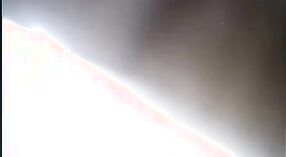 Ấn cô gái ' s âm đạo được liếm trên webcam 3 tối thiểu 10 sn