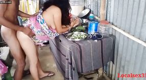 امرأة هندية ناضجة سونالي ظبي يحصل مارس الجنس الخام في هذا الفيديو 8 دقيقة 40 ثانية