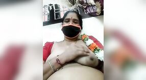 ભારતીય કાકી માતાનો સુપર-હંગ શો કેમેરા પર 8 મીન 20 સેકન્ડ