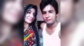 Heiße pakistanische Freundin wird im Schlafzimmer ungezogen 1 min 20 s