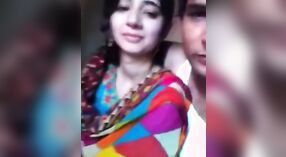 Heiße pakistanische Freundin wird im Schlafzimmer ungezogen 4 min 00 s