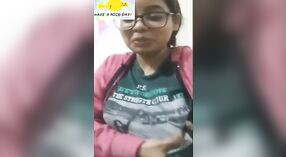 Chicas Lesbianas Indias Muestran Sus Cuerpos Calientes 0 mín. 0 sec