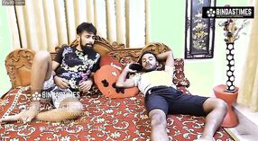 Hindi audio Desi bhabhi uprawia seks z dwoma facetami 0 / min 0 sec
