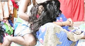 భారతీయ భార్య మరియు ఆమె భర్త హార్డ్కోర్ అనల్ సెక్స్ లో మునిగిపోతారు 0 మిన్ 0 సెకను