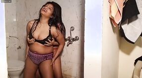 Alia Advani e Sarika entrar em sexo lésbico 0 minuto 50 SEC
