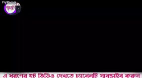 ओले व्हाइट टी-शर्ट बाथ एक बस्टी बांगला बाईसह 7 मिन 40 सेकंद