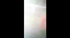 Video von einem Bangla-Mädchen, das runter und schmutzig wird 4 min 20 s