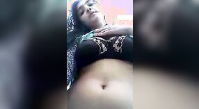 Gadis Asia cantik dalam video mms beruap 0 min 0 sec