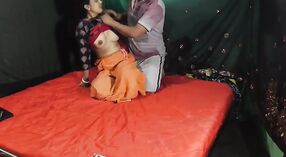 Nocny seks z zamężną parą Bengalską 3 / min 40 sec