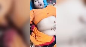 Không hạnh Phúc Pahi Bhabi masturbates với ngón tay của mình 1 tối thiểu 50 sn