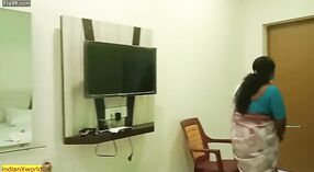 Indiase vrouw cheats op haar man met een hete airconditioning technicus 1 min 50 sec