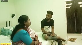 Indiase vrouw cheats op haar man met een hete airconditioning technicus 4 min 50 sec
