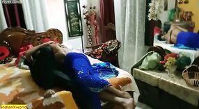 দেশি গার্ল তার বড় বুব এবং টাইট অ্যানাল গর্তটি গরম ত্রয়ী ভাগ করে 7 মিন 00 সেকেন্ড