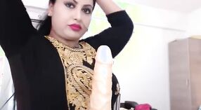 Ấn Độ Bhabhi Được Nghịch ngợm với Một Máy Tình Dục 13 tối thiểu 40 sn