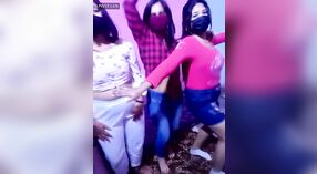 Kajal's Lesbian Show: um vídeo de câmara quente 12 minuto 00 SEC