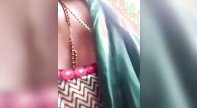 Video Mobil Sesi MMS Romantis Karela Bhabi 9 min 30 sec