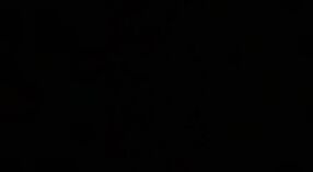 আসামি র্যান্ডি তার গ্রাহকের যৌন আকাঙ্ক্ষাকে সন্তুষ্ট করে 4 মিন 00 সেকেন্ড
