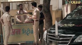 Zanurz się w najgorętszej Hindi serii internetowej z Jaganya Gaddar 41 / min 10 sec