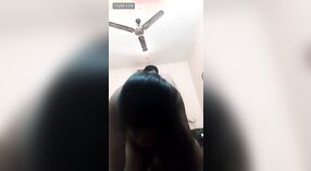 Mulher Madura apanhada a ficar com um homem mais novo ao telefone 3 minuto 40 SEC