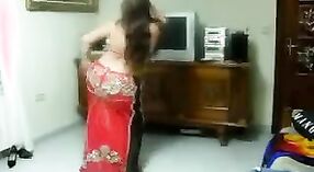 Arab babe's sensual dance moves 0 min 50 sec
