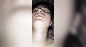 Fille pakistanaise avec un corps sinueux dans la vidéo se6 2 minute 50 sec