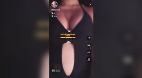 Sesi Tari Sensual Dolly 20-kudu nonton kanggo penggemar konten wanita solo 2 min 30 sec