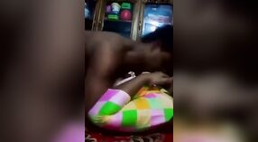 Bangla Bhabhi et Son Amant Profitent d'un Trio torride 0 minute 40 sec