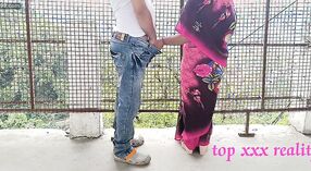 सेक्सी बंगाली लड़की गुलाबी में शरारती हो जाता है सड़क पर 6 मिन 20 एसईसी