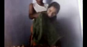 Biwi Babe ' s snelle invasie: een Masturbatie Video 0 min 0 sec