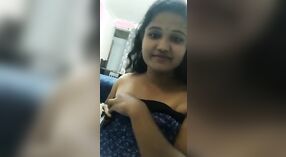 Desi Bhabhiの官能的なビデオ 3 分 40 秒