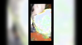 覚醒したバビは、この蒸し暑いビデオで驚くべきフェラを与えます 6 分 20 秒
