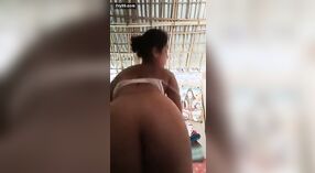 ننگی آسامی لڑکی Marjed کی جنسی رقص 1 کم از کم 50 سیکنڈ