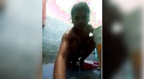 Desi babe reworks video for her lover's pleasure 8 min 20 sec