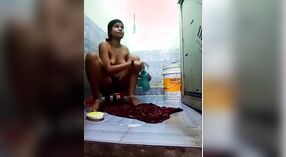 Desi babe reworks video for her lover's pleasure 9 min 20 sec