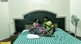 Indian kakak tiri keno lan kawin panas Bengali Teen Bowdie ing tabu video 4 min 40 sec