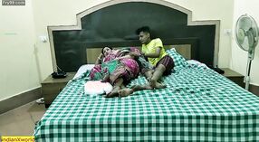 Indyjski przyrodni brat łapie i pieprzy gorący Bengalski nastolatek Bowdie w tabu wideo 6 / min 50 sec
