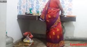 Краснокожая Дези индианка Бхаби наслаждается интенсивным сексом на кухне 0 минута 0 сек