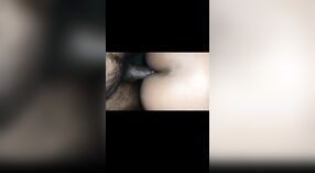 Desi bhabhi mendapat seks anal kasar dan air mani di wajahnya 4 min 20 sec