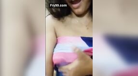 Sammlung von sexy Desi-Videos mit heißen Babes 3 min 00 s