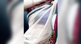 Married Bhabi Teases and Reveals Her Sexual Desires 0 min 0 sec