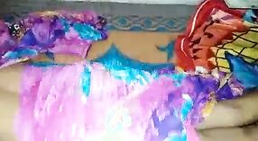 கவர்ச்சியான இந்திய கல்லூரி பெண் தனது வீட்டு அறையில் தனது காதலனுடன் குறும்பு செய்கிறாள் 3 நிமிடம் 20 நொடி