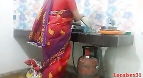 Indian Desi Bhabhi's kitchen romp in HD 1 min 10 sec