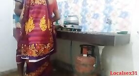 Indian Desi Bhabhi's kitchen romp in HD 2 min 50 sec