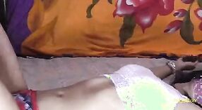 Porno taquineries indiennes mettant en vedette un bihare avec un pénis extrêmement grand 0 minute 0 sec