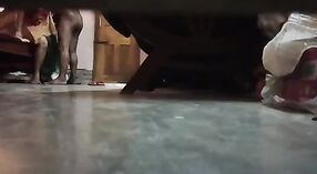 Sexy vedio video van Latif ' s naakt slaap 2 min 20 sec