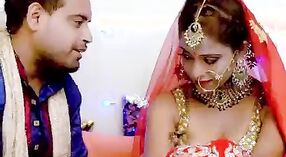 ભારતીય સ્લટ તેના મોટા ગધેડાને નવા લગ્ન દરમિયાન માલિશ કરે છે 2 મીન 50 સેકન્ડ