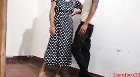 HD-video van een homo-paar dat seks heeft in een sari met cumshot 0 min 0 sec