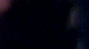 தேசி ராண்டியின் மெலிதான மற்றும் ஒலியுடன் தீவிரமான பாலியல் சந்திப்பு 0 நிமிடம் 0 நொடி