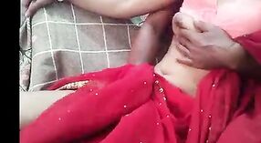 Video Seks India Anjoli Sen sing pertama nduweni aksi panas lan uap 3 min 40 sec